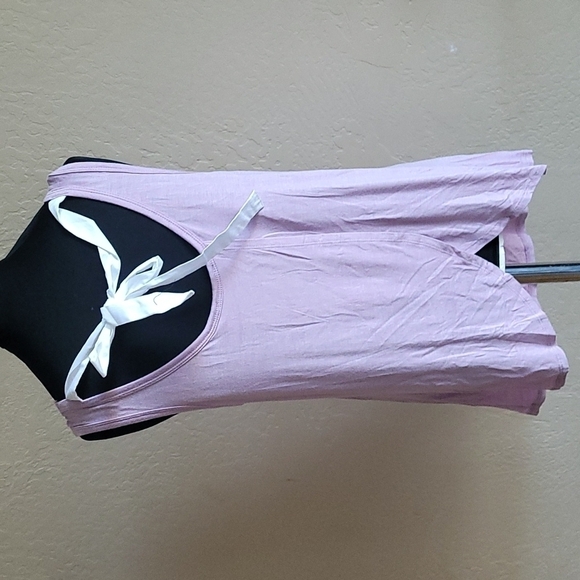 Shop Basic lavender Heart Applique Tanksize M - Picture 3 of 6